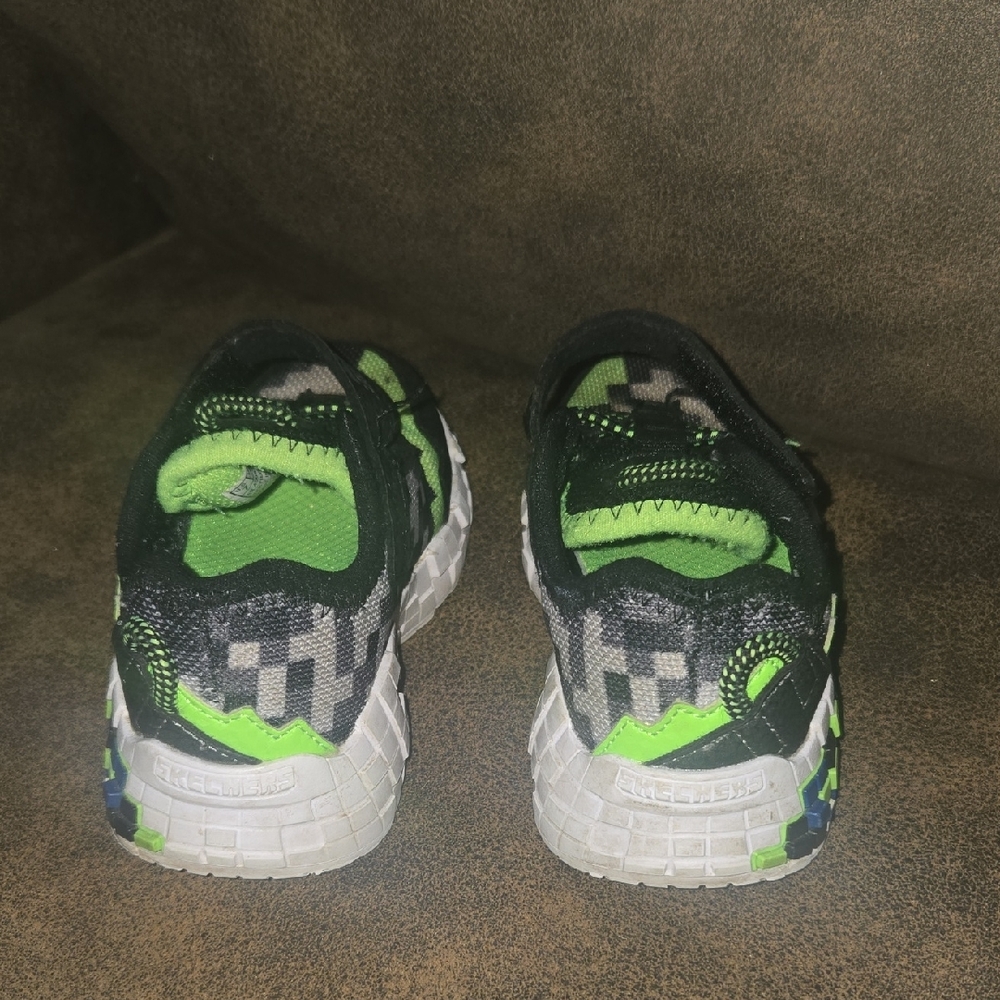 4 Pair Kids Shoes, Sketcher Minecraft, Nike, Bluey And Black Pair Sz 7-8 - Picture 6 of 9